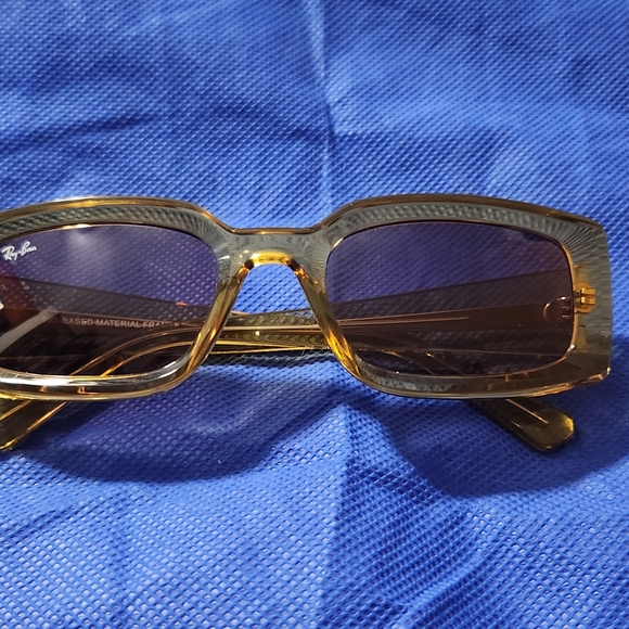 Stylish Ray-Ban Gold Sunglasses main image 10